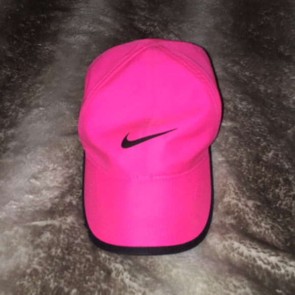 Nike Accessories - Nike hat pink